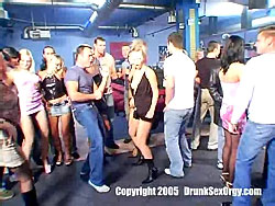 Dozens of drunken chicks blowing huge cocks on hardcore party - 001
